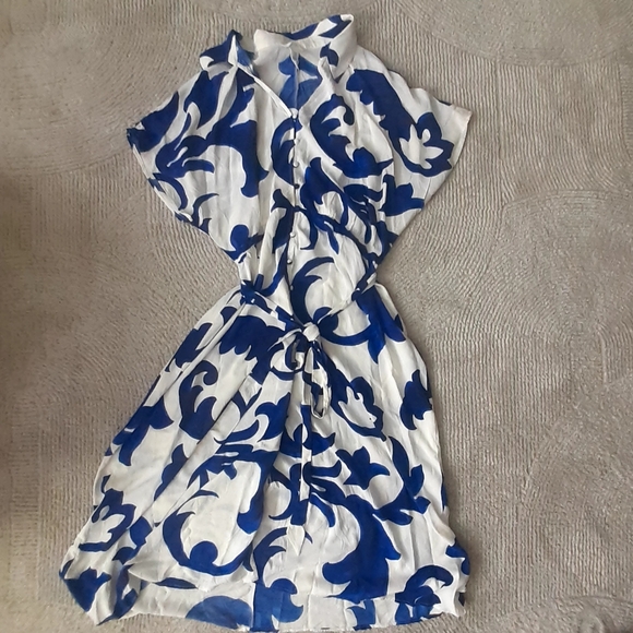 H&M Tie-Belt Shirt Dress - Picture 2 of 9